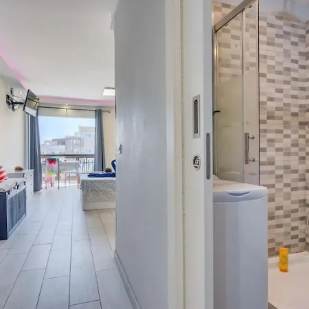 Appartamento 733 Wonderful In Lasamericas! Wi-fi Free! Playa de las Americas (Tenerife)