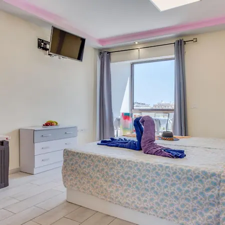Apartment 733 Wonderful In Lasamericas! Wi-fi Free! Playa de las Americas (Tenerife)